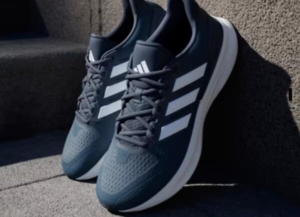 CHAUSSURE ADIDAS RUNNING 5